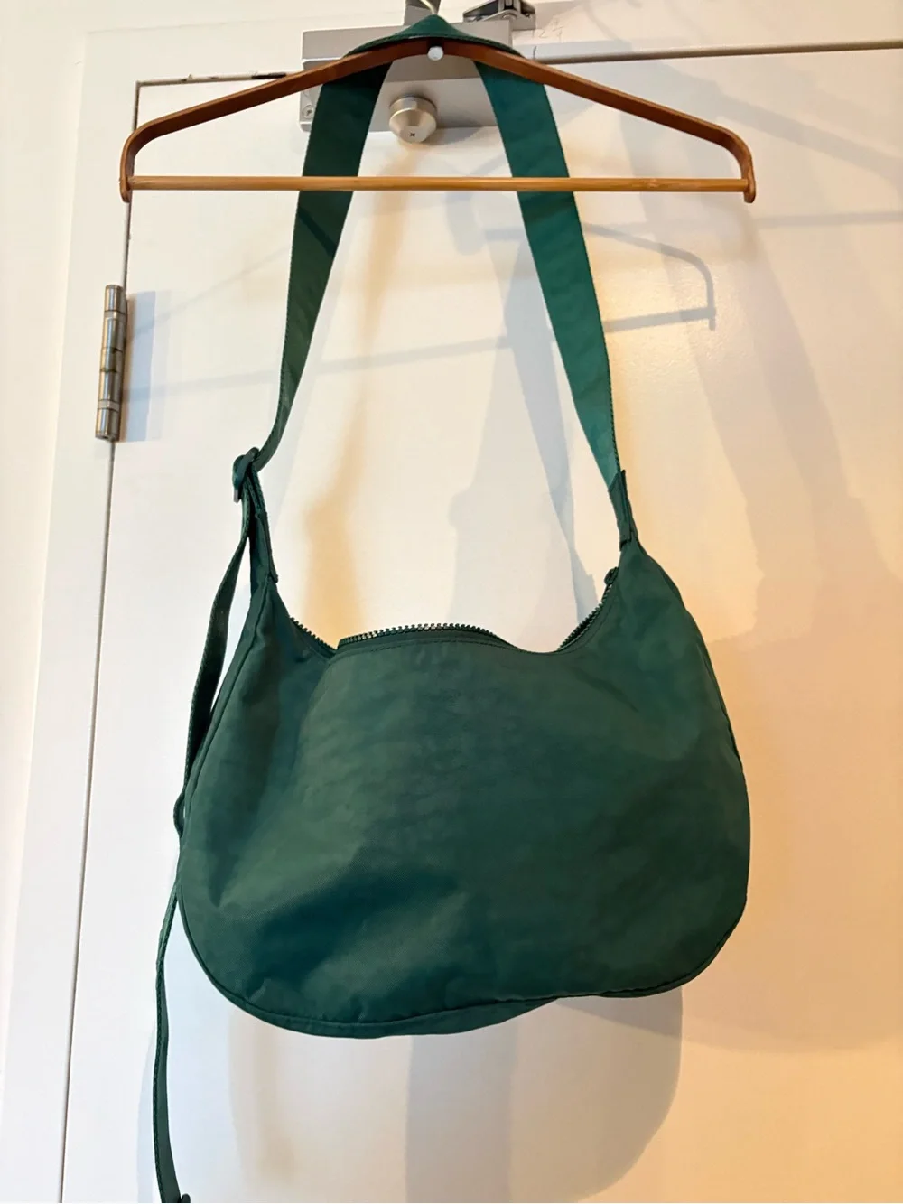BAGGU medium nylon crescent bag in Cypress/green - Picture 3 of 3